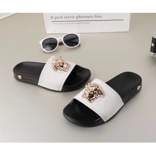 Versace Slippers For Men #365641