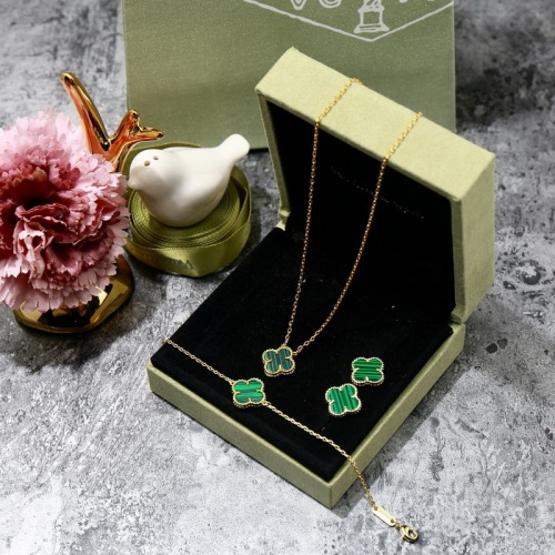 Van Cleef & Arpels Necklaces & Bracelets & Earrings #505398