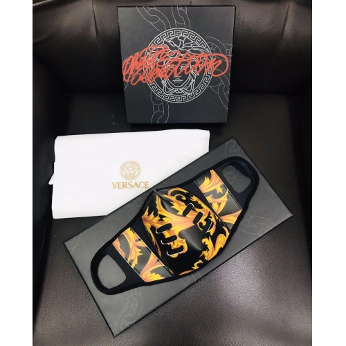 Versace Fashion Mask #757650