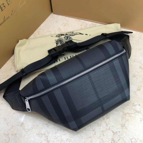 Burberry AAA Man Messenger Bags #900031