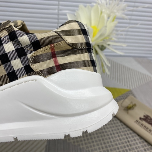 Replica Burberry Casual Shoes For Men #906271 $90.00 USD for Wholesale