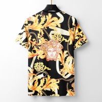 $26.00 USD Versace T-Shirts Short Sleeved For Men #949616