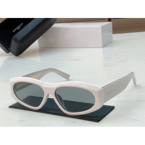 Givenchy AAA Quality Sunglasses #965632