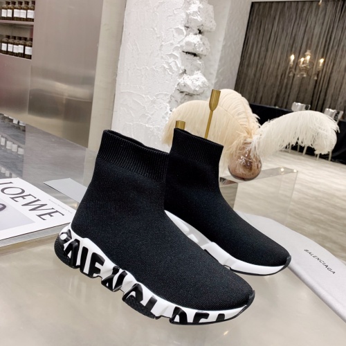 Balenciaga Boots For Women #990454