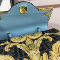 $172.00 USD Versace AAA Quality Messenger Bags For Women #994993