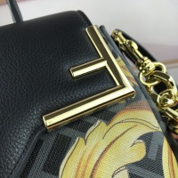 $172.00 USD Versace AAA Quality Messenger Bags For Women #994994