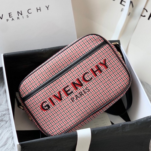 Givenchy AAA Quality Messenger Bags #1001611