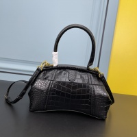 $108.00 USD Balenciaga AAA Quality Messenger Bags For Women #1001758