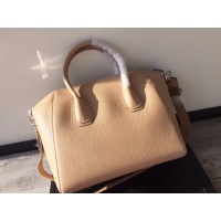 $172.00 USD Givenchy AAA Quality Handbags For Women #997651