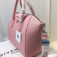 $172.00 USD Givenchy AAA Quality Handbags For Women #997653