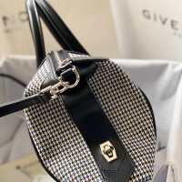 $190.00 USD Givenchy AAA Quality Handbags For Women #1038835