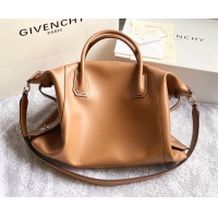 $240.00 USD Givenchy AAA Quality Handbags For Women #1038864