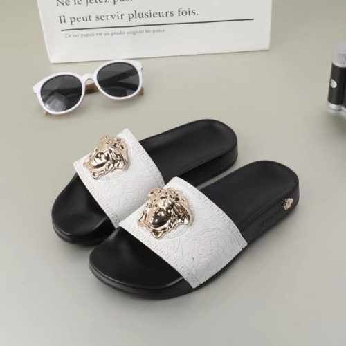 Versace Slippers For Men #1074667