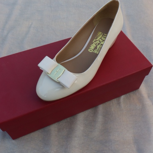 Replica Salvatore Ferragamo Flat Shoes For Women #1099040 $96.00 USD for Wholesale