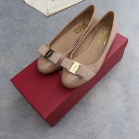 $96.00 USD Salvatore Ferragamo Flat Shoes For Women #1099072