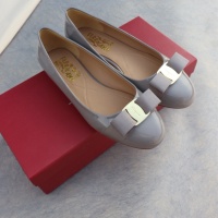 $96.00 USD Salvatore Ferragamo Flat Shoes For Women #1099074