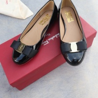 $96.00 USD Salvatore Ferragamo Flat Shoes For Women #1099079