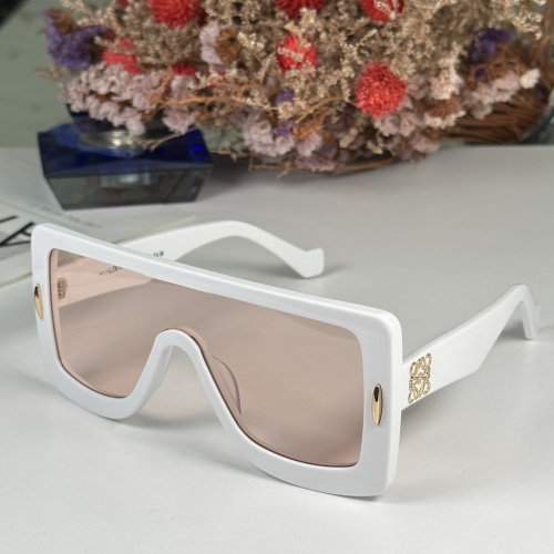 LOEWE AAA Quality Sunglasses #1104854