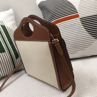 $96.00 USD Burberry AAA Quality Messenger Bags For Women #1108512