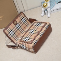 $102.00 USD Burberry AAA Quality Messenger Bags For Women #1114588