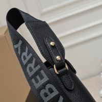 $102.00 USD Burberry AAA Quality Messenger Bags For Women #1114589