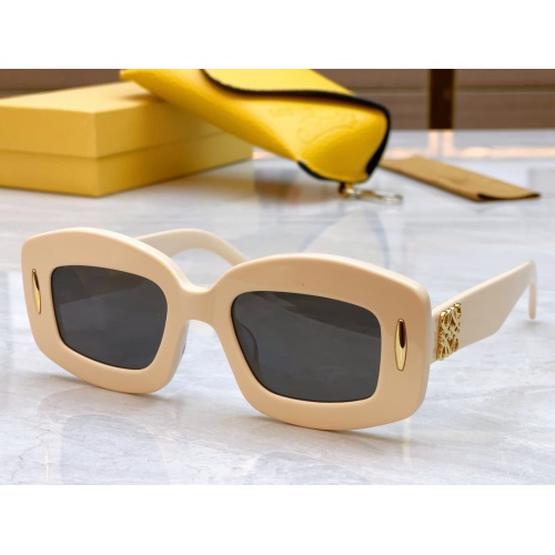 LOEWE AAA Quality Sunglasses #1125057