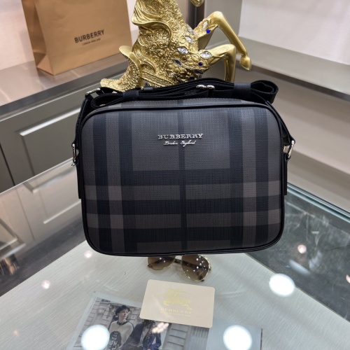 Burberry AAA Man Messenger Bags #1132574