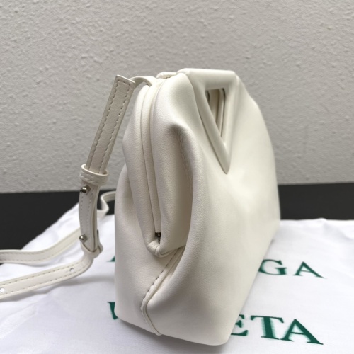 Replica Bottega Veneta BV AAA Quality Messenger Bags For Women #1144246 $105.00 USD for Wholesale