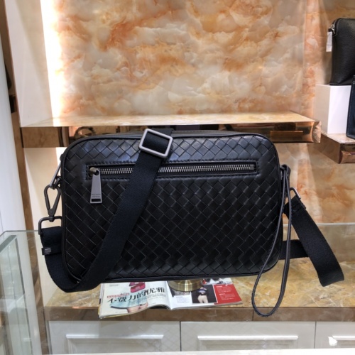 Bottega Veneta AAA Man Messenger Bags #1148235