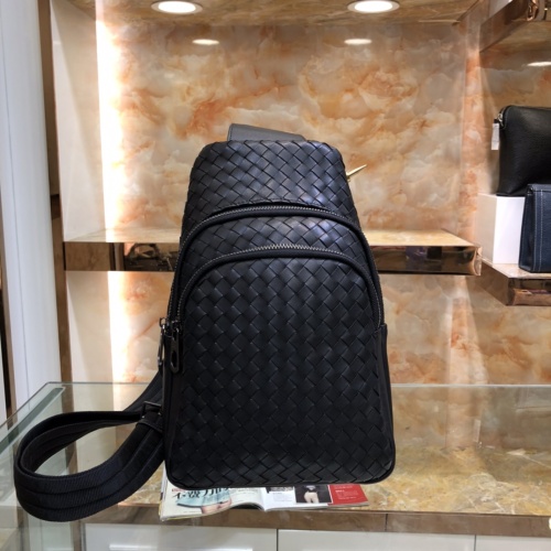 Bottega Veneta AAA Man Messenger Bags #1148239