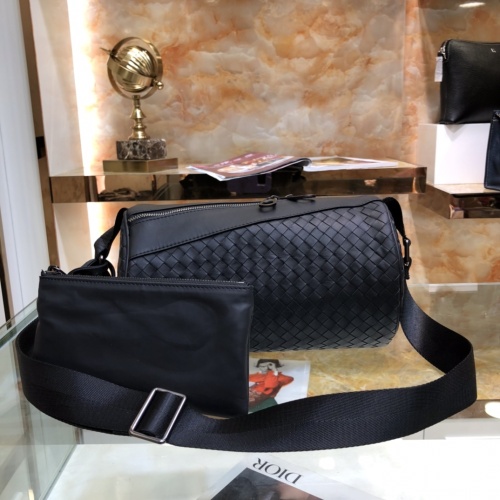 Bottega Veneta AAA Man Messenger Bags #1148256