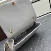 $190.00 USD Burberry AAA Quality Messenger Bags For Women #1144381