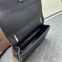 $190.00 USD Burberry AAA Quality Messenger Bags For Women #1144384