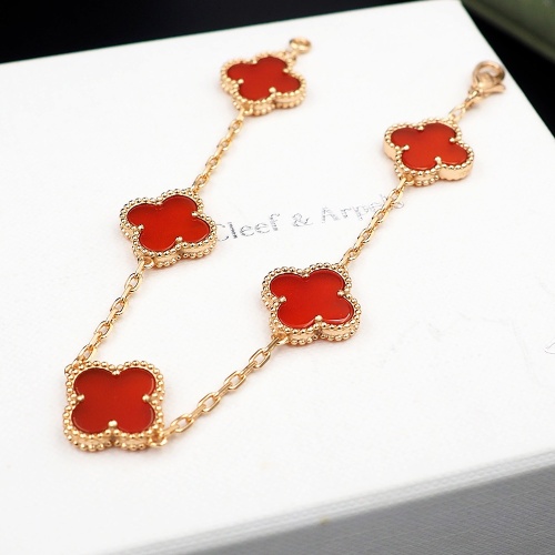 Replica Van Cleef & Arpels Jewelry Set For Women #1154835 $60.00 USD for Wholesale