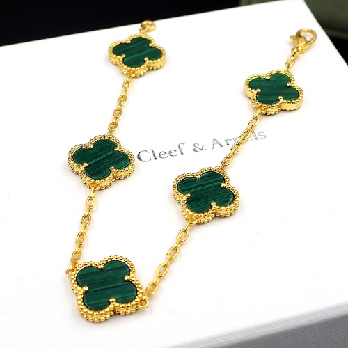 Replica Van Cleef & Arpels Jewelry Set For Women #1154838 $60.00 USD for Wholesale