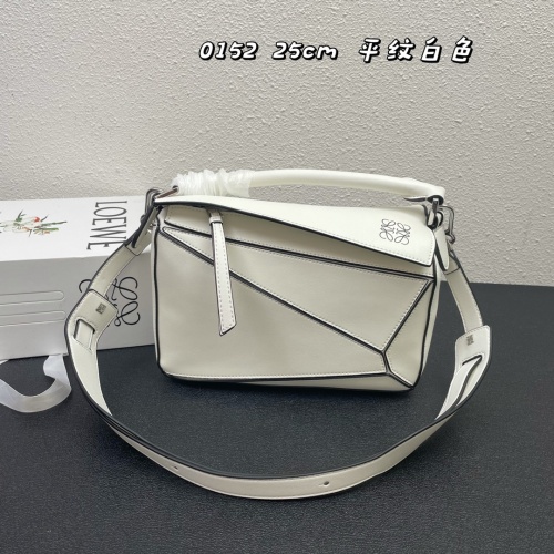 LOEWE AAA Quality Messenger Bags For Women #1158894