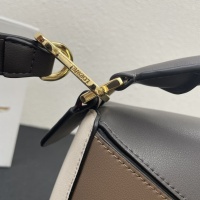 $98.00 USD LOEWE AAA Quality Messenger Bags For Women #1158855