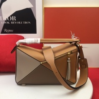 $98.00 USD LOEWE AAA Quality Messenger Bags For Women #1158862