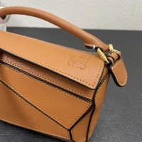 $88.00 USD LOEWE AAA Quality Messenger Bags For Women #1158910