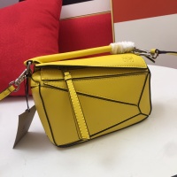 $88.00 USD LOEWE AAA Quality Messenger Bags For Women #1158913