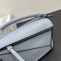 $88.00 USD LOEWE AAA Quality Messenger Bags For Women #1158916