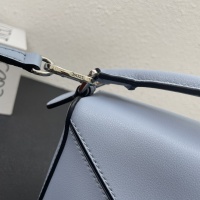 $88.00 USD LOEWE AAA Quality Messenger Bags For Women #1158916