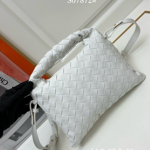 Replica Bottega Veneta BV AAA Quality Messenger Bags For Women #1170951 $98.00 USD for Wholesale