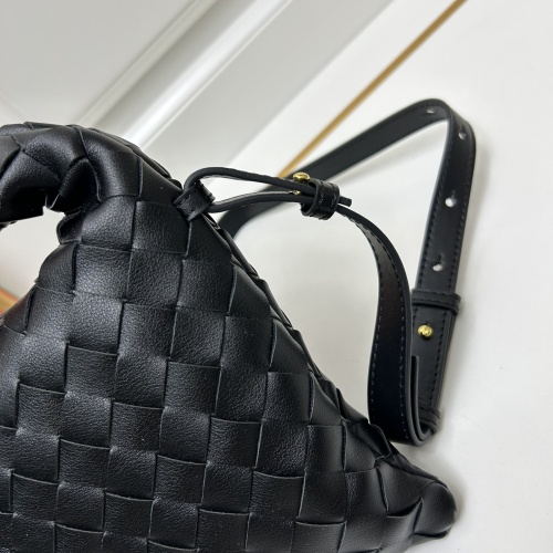 Replica Bottega Veneta BV AAA Quality Messenger Bags For Women #1170953 $98.00 USD for Wholesale