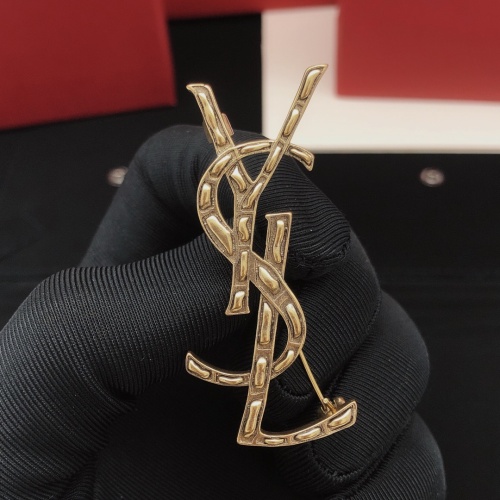 Yves Saint Laurent Brooches For Women #1184175