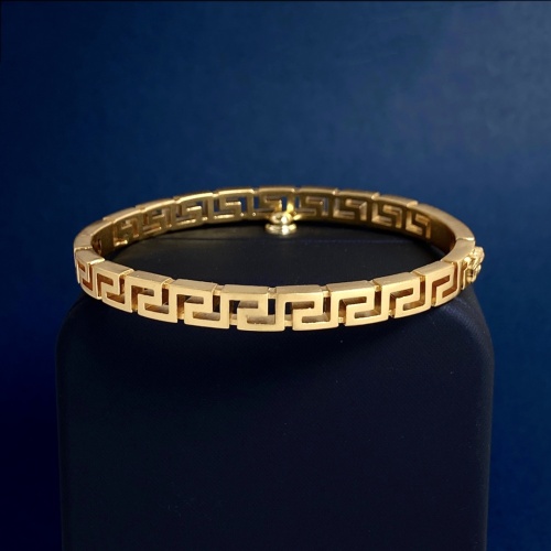 Replica Versace Bracelets #1184374 $32.00 USD for Wholesale