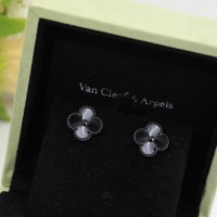 $32.00 USD Van Cleef & Arpels Earrings For Women #1184899