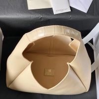 $254.55 USD Givenchy AAA Quality Shoulder Bags For Women #1185548