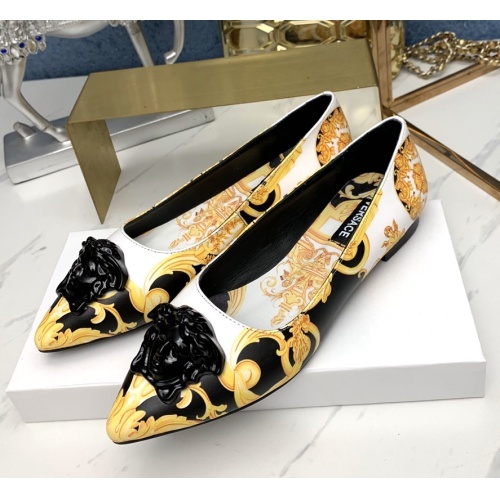 Versace Flat Shoes For Women #1187401