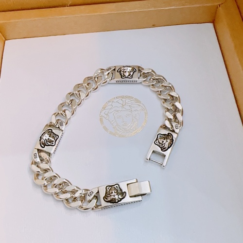 Versace Bracelets #1188350